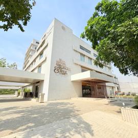 The Parterre - SG Highway Ahmedabad, hotel in Ahmedabad