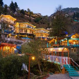Zostel Plus Mussoorie, Kempty, hotel v destinaci Mussoorie