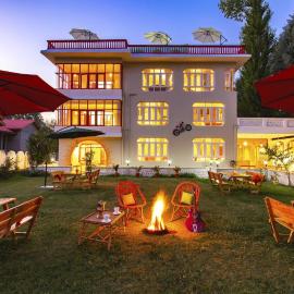 Zostel Srinagar, hotel sa Srinagar