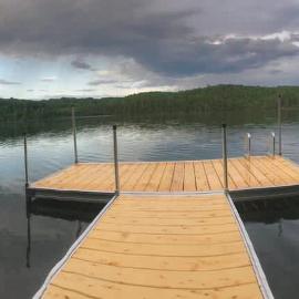 Chalet Lac Patry, готель у місті Gracefield