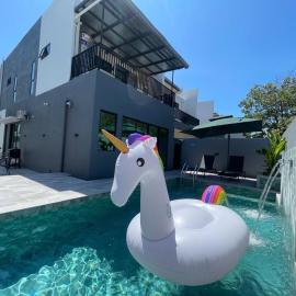 Villa 26 Private Pool Langkawi, hotel in Ulu Melaka