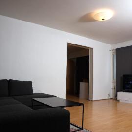 Big, Modern Flat for 6 - Heart of Joensuu, hotell i Joensuu