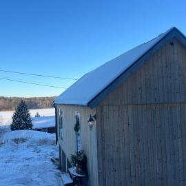Guest house and sauna with lake view, hotel a Bergshamra