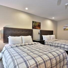 Cozy hotel room style studio condo with pool