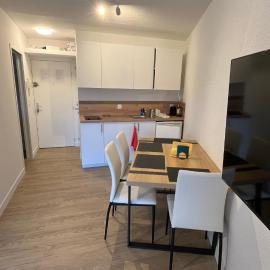 F2 Carnon Free Parking 7Min to Airport, hotel u gradu 'Carnon-Plage'