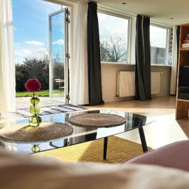 Cozy guesthouse with outdoor space, hotelli kohteessa Brabrand