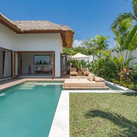 Villa Lounes 2 - Private Luxury 1BR Villa near Nyanyi Beach & Luna Beach Club، فندق في Cemagi