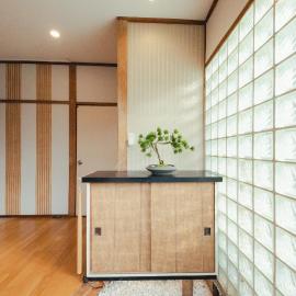 ZEN Kokufudai, 30 minutes to Disneyland , 4-minute walk from the nearest station ,Entire building!5 bedrooms, maximum 10 guests, hotel Icsikavában