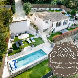 Piscine-Jacuzzi-Sauna -Videoprojecteur Perle Rare, Hotel in Mougins