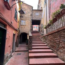 La Corsara-La casa nella roccia