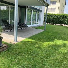 Apartment for 1 to 6 people, 3 double beds, hotelli kohteessa Seftigen