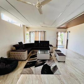CozyNest Retreat