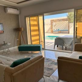 Villa Mykonos sans vis a vis, hotel a Arkou