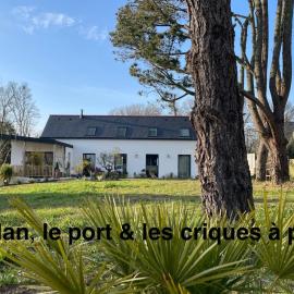 Ty Glazu Villa de 2024 grand confort, jardin 1600m2, GR34, criques, restos et port Doelan à pied