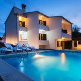 Villa Loredana, a warm and sunny villa close to the beach