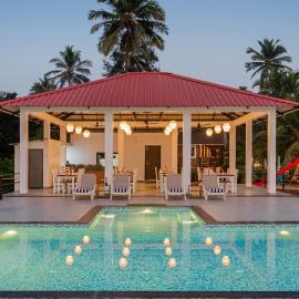 Parisa beach resort Tarkarli Bhogwe, hotell i Malvan