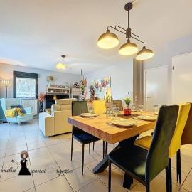 Spacieux T4 avec Terrasses - Pau, hotel a Lons