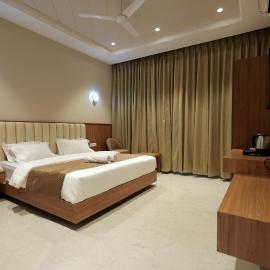 Hotel Regal Palm, hotel u gradu 'Morādābād'