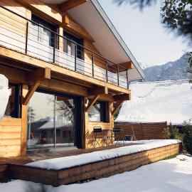 L'abri de Saint-Germain, between lake and mountains