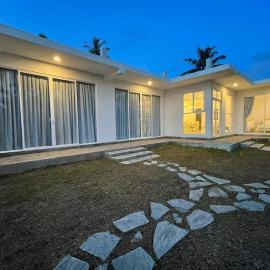 Serene Lull Hikkaduwa, Beach View Villa