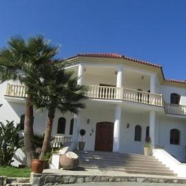 Aέναη, hotel a Pyrga