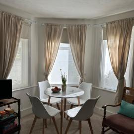Home By The Sea, hotel a Eastbourne
