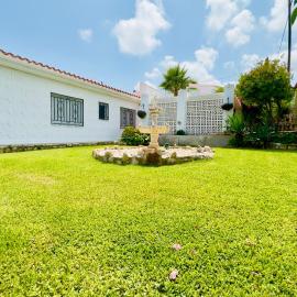 Acogedor chalet con jardín perfecto para familias