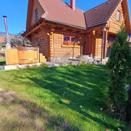 Drevenica Západné Tatry s kúpacou kaďou a krbom, hotel di Žiar