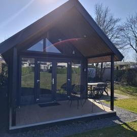 Tiny House 303, hotel din Lathum