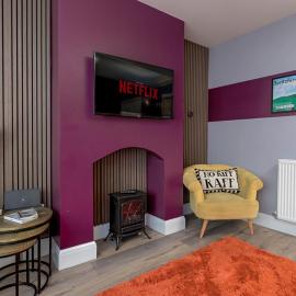 Modern Cozy Retreat-Family-Friendly-Near City & Peak District