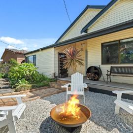 Kingston Cottage by Experience Jervis Bay, Hotel in Huskisson