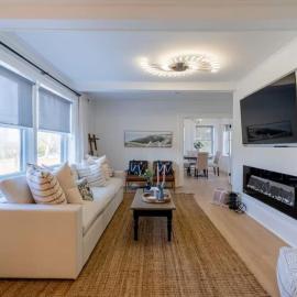 Grand Bend 5BR Retreat Hot Tub, Fire Pit and BBQ, hotel di Grand Bend