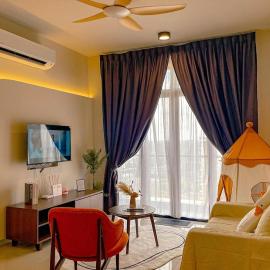 Desaru Apartment with Swimming Pool by Ucome Homestay, hotel in Bandar Penawar