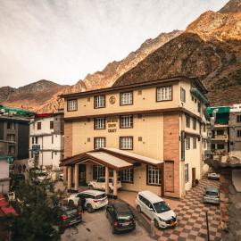 New Hotel Snow Crest, hotel u gradu Badrinath