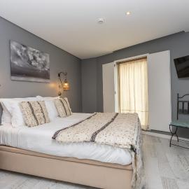 Casa da Praça - Alojamento Local: Sesimbra şehrinde bir otel