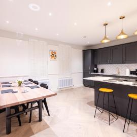 The Stanley By Allsquare Stay Modern 3 Bed 3 Bath, hotel u gradu Teddington