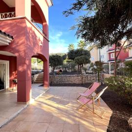 Planta baja con gran terraza y jardín Altaona golf