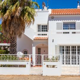 Villa Audiência 38, hotel in Monte Gordo