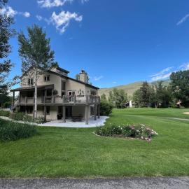 에이번에 위치한 호텔 Cozy Secluded EagleVail 2 bed 2 bathroom On Golf Course