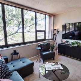 Modern condo closest to the University of SC, hotell i Columbia
