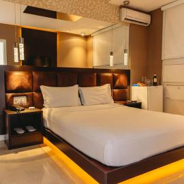 Luna Blu Studio, hotel in Campo Magro