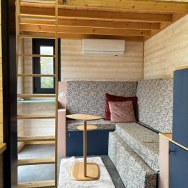 Tiny House au coeur d'une petite cité de caractère à Saulges, Hotel in Saulges