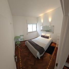 CARCAROOMS Guest House, Hotel in Carcavelos
