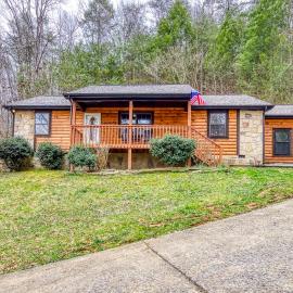Dolly's Cozy Cabin