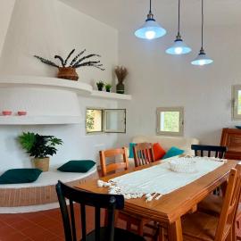 Le Residenze dei Mandorli - Appartamenti immersi nel verde della macchia mediterranea a Orosei, hotel v destinaci Orosei