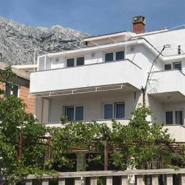Apartments with parking space Baska Voda, Makarska - 6612, hotel in Baška Voda
