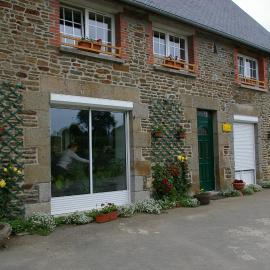 Marie France 's home, hotel i Sacey