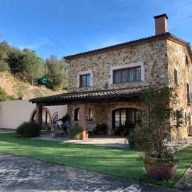 Magnífica Villa Familiar Con Gran Piscina, hotel en Tordera