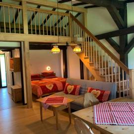 Gemütliche Ferienwohnung Vorauf Siegsdorf Ruhige Lage, hotel v destinaci Siegsdorf