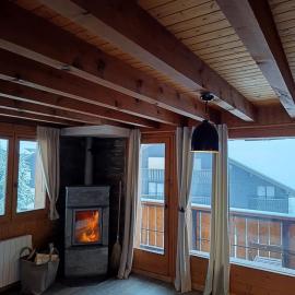 Chalet au cœur de la station, khách sạn ở Thollon